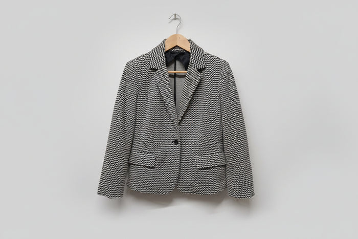 Max Mara Black White Blazer UK 8 EU 36 Jacket Buttoned Geo Zig-Zag