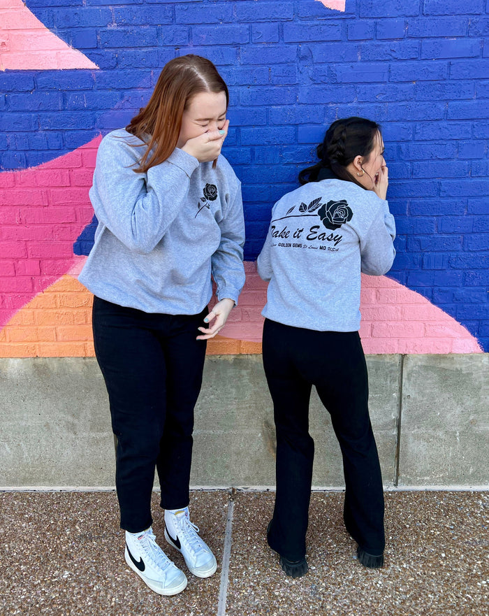 Take It Easy Badge Sweatshirt - Grey